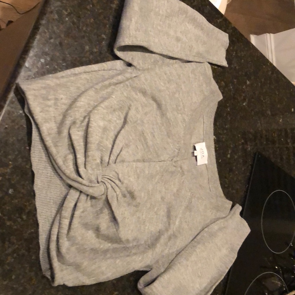 Cute gray knotted front crop sweater